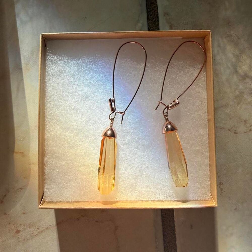 New in box Orange/brown/neutral glass cut crystal drop chandelier earrings